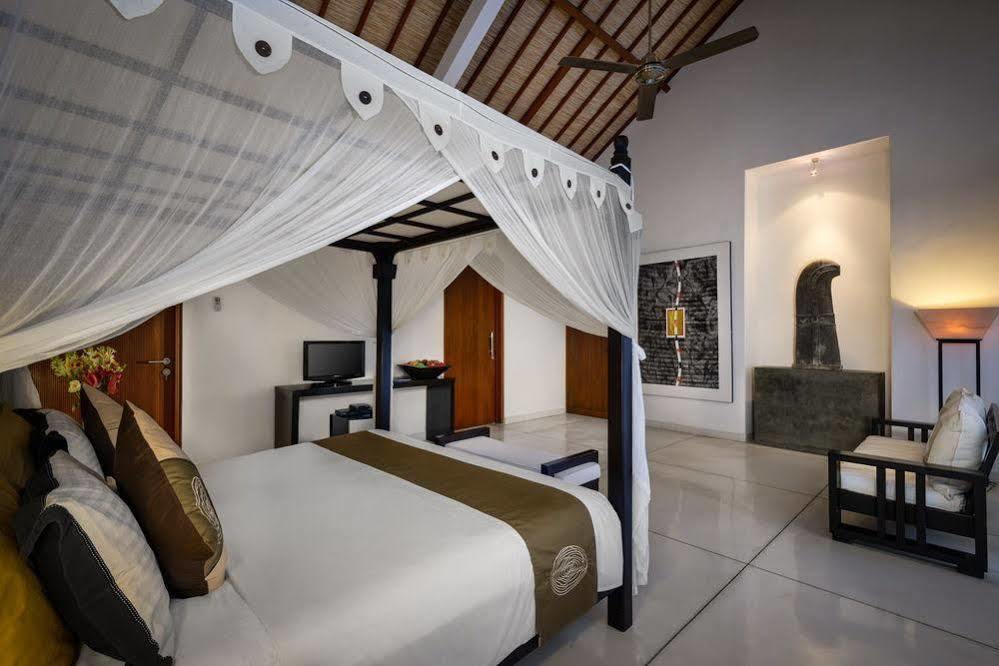 Dewi * Seminyak (Bali)
