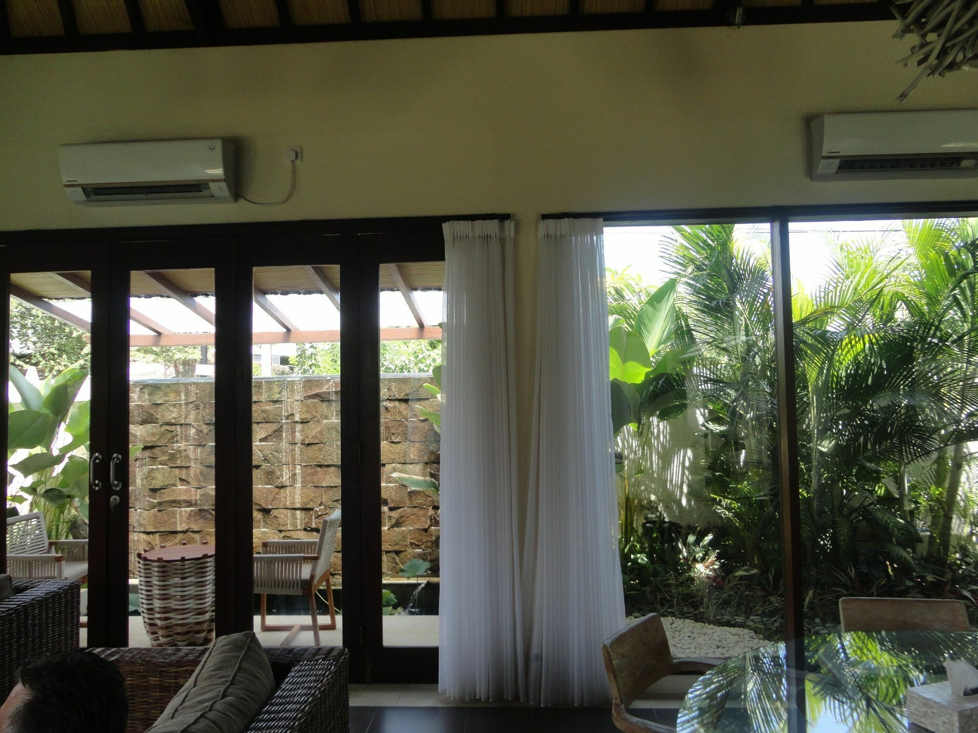 Dewi * Seminyak (Bali)
